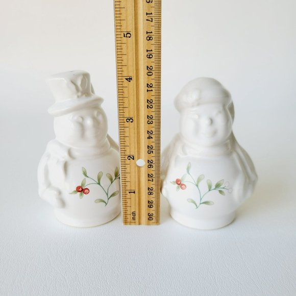 Snowman Salt & Pepper Shakers, Pfaltzgraff Winterberry Christmas Stoneware - Picture 10 of 10
